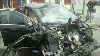 车祸死亡爆料新闻报道稿,车祸夺命，现场惨烈，遇难者身份引关注”  第2张